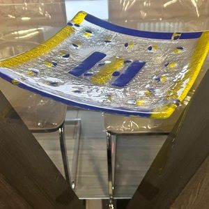 BLUE AND YELLOW STRIPES ON CLEAR 9” plate